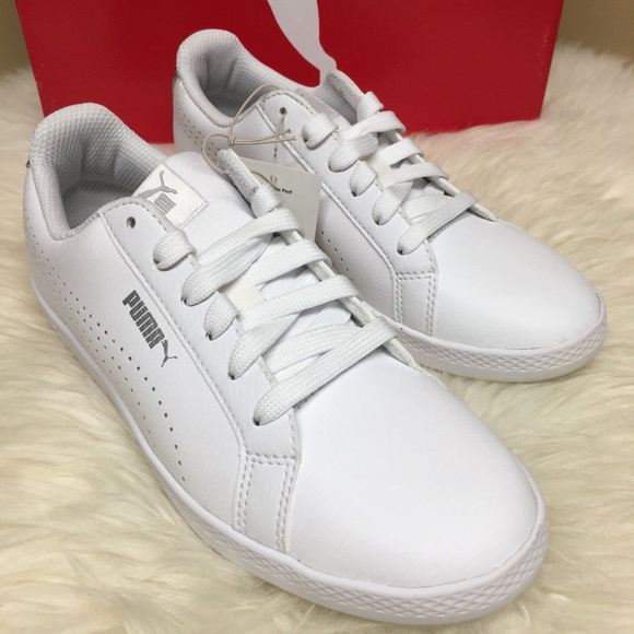 puma women's smash wns perf metallic sneaker